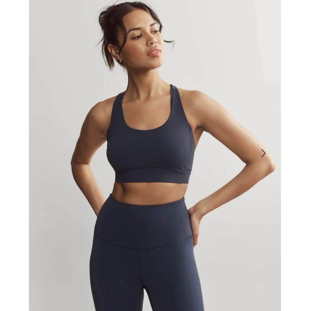 NWOT Women’s Rhone Revive Sport Bra in Navy SZ M